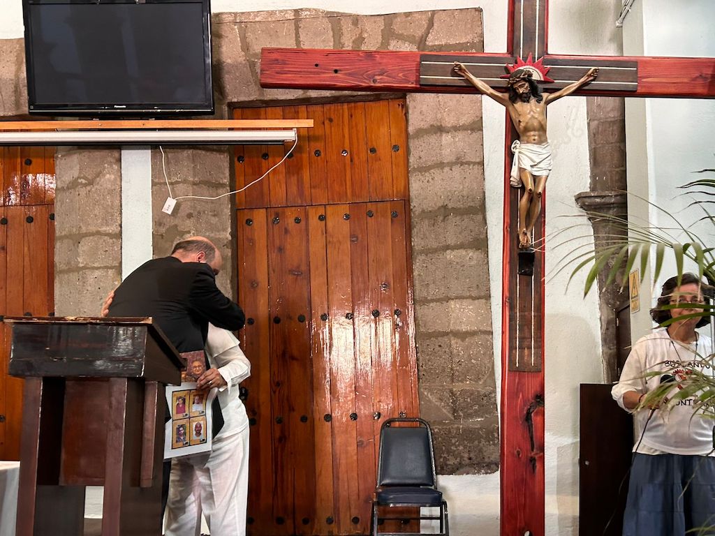 Encuentro con madres de desaparecidos y Monseñor Francisco Javier Acero