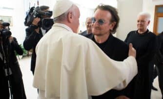 Fotos: 6 Cantantes famosos que han visitado al Papa Francisco. ¿Los conoces?