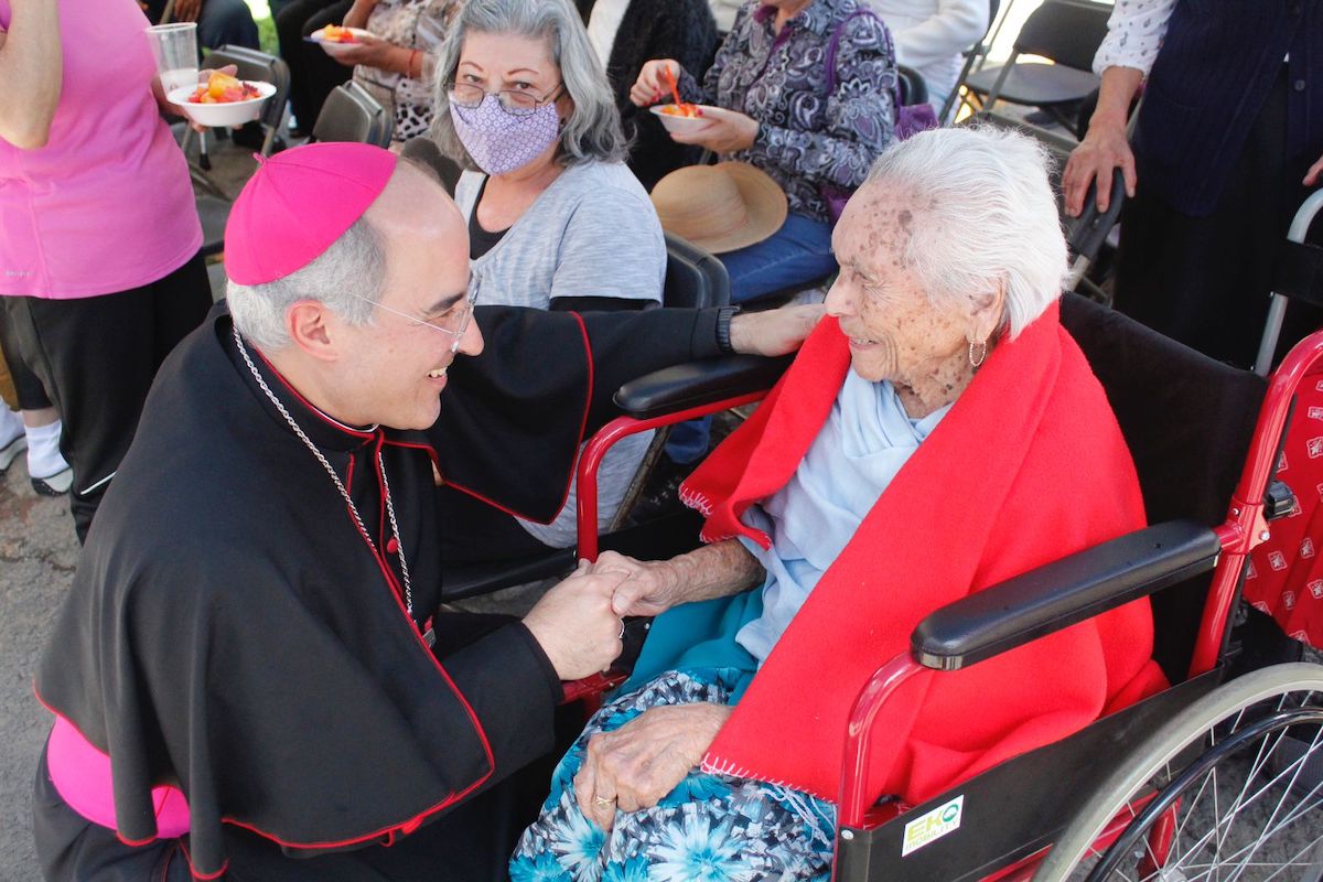 La sociedad necesita a sus ancianos