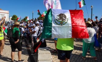 Jóvenes mexicanos coinciden en la pre-jornada de la JMJ en Lisboa  y arman 'lío' en grande