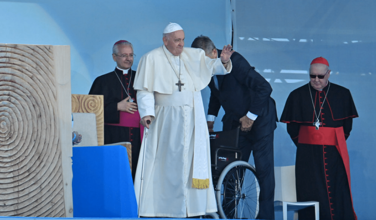 "Jesús nunca nos cierra la puerta": Francisco en JMJ Lisboa