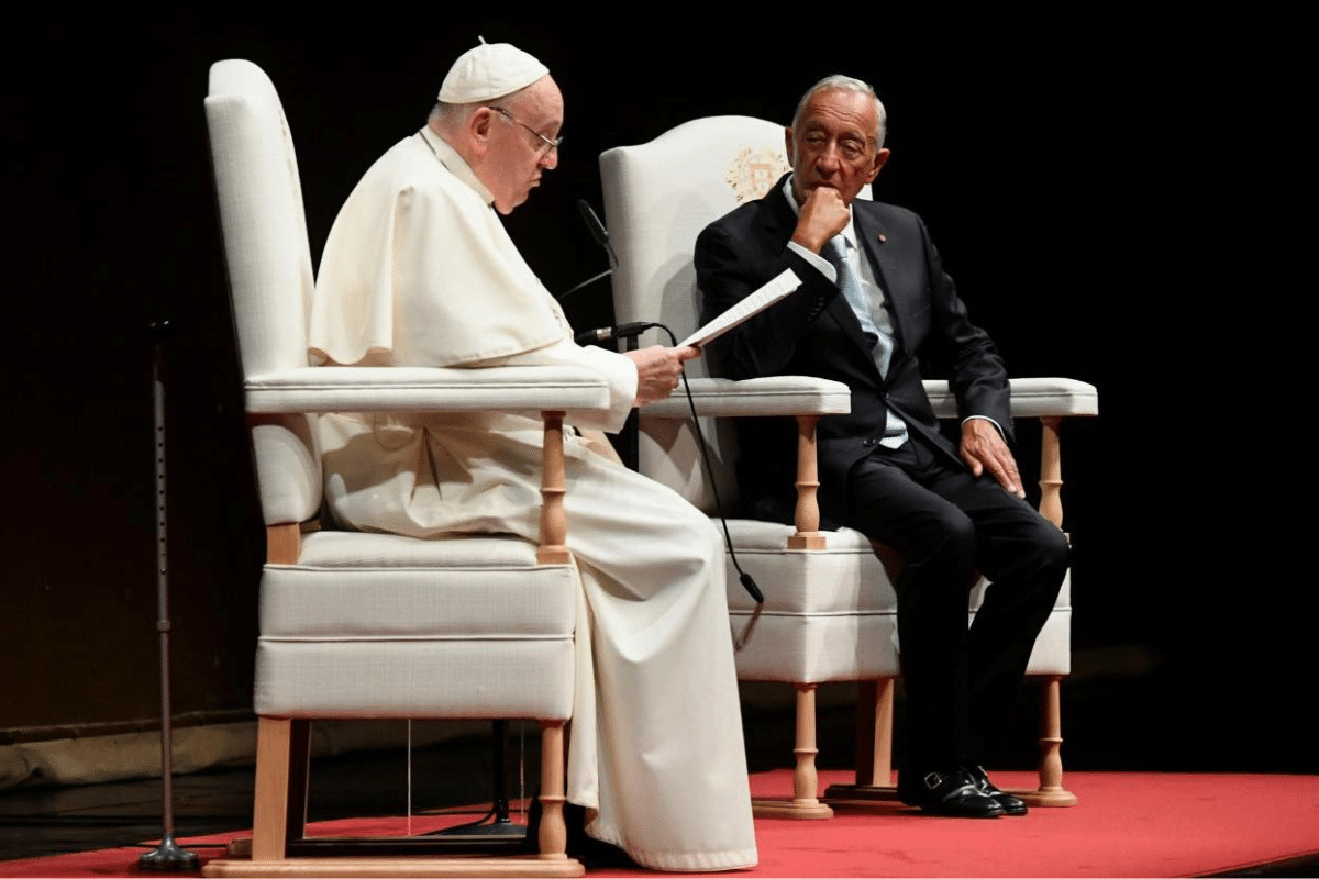 El Papa en  Lisboa: "Que la JMJ ayude a construir puentes de paz en Europa"