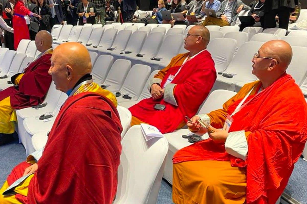 Delegación budista en el encuentro interreligoso en Mongolia. Foto: Vatican Media.