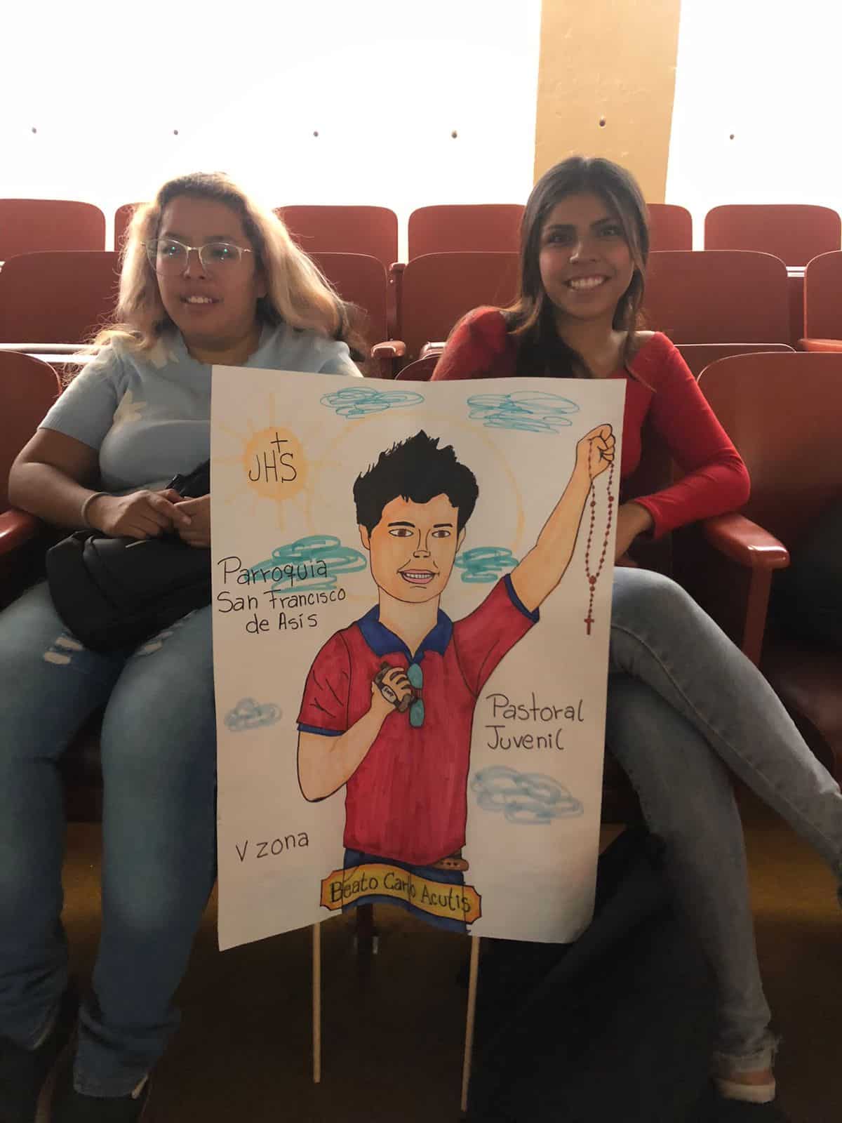Jóvenes mexicanas hicieron un dibujo con la imagen del beato Carlo Acutis