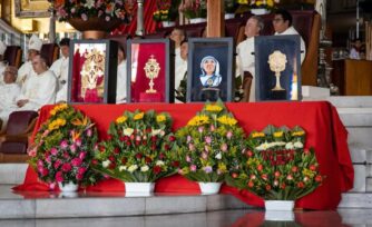 Reliquias de la Santa Cruz de Cristo y de tres  santos recorrerán parroquias de la CDMX