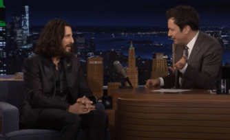 Jimmy Fallon entrevista a "Jesús" y cuenta qué le dijo el Papa