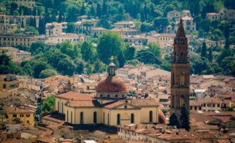 Los frailes que prefieren ir a la cárcel que perder su monasterio