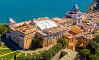 ¿Cómo es Castel Gandolfo, el lugar donde el Papa León XIV pasa sus vacaciones?