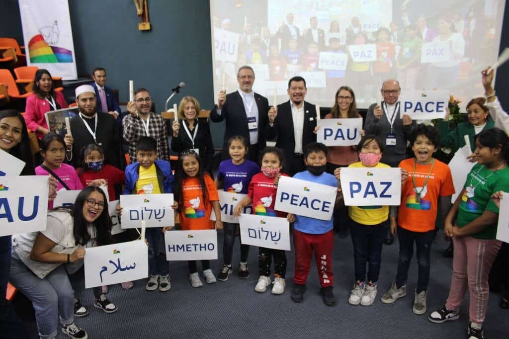 “Dejad que los niños se acerquen a mí: los 12 mil niños”