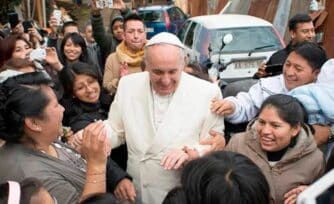 "Los pobres al Papa, del Papa al mundo": la obra que da voz a los más vulnerables