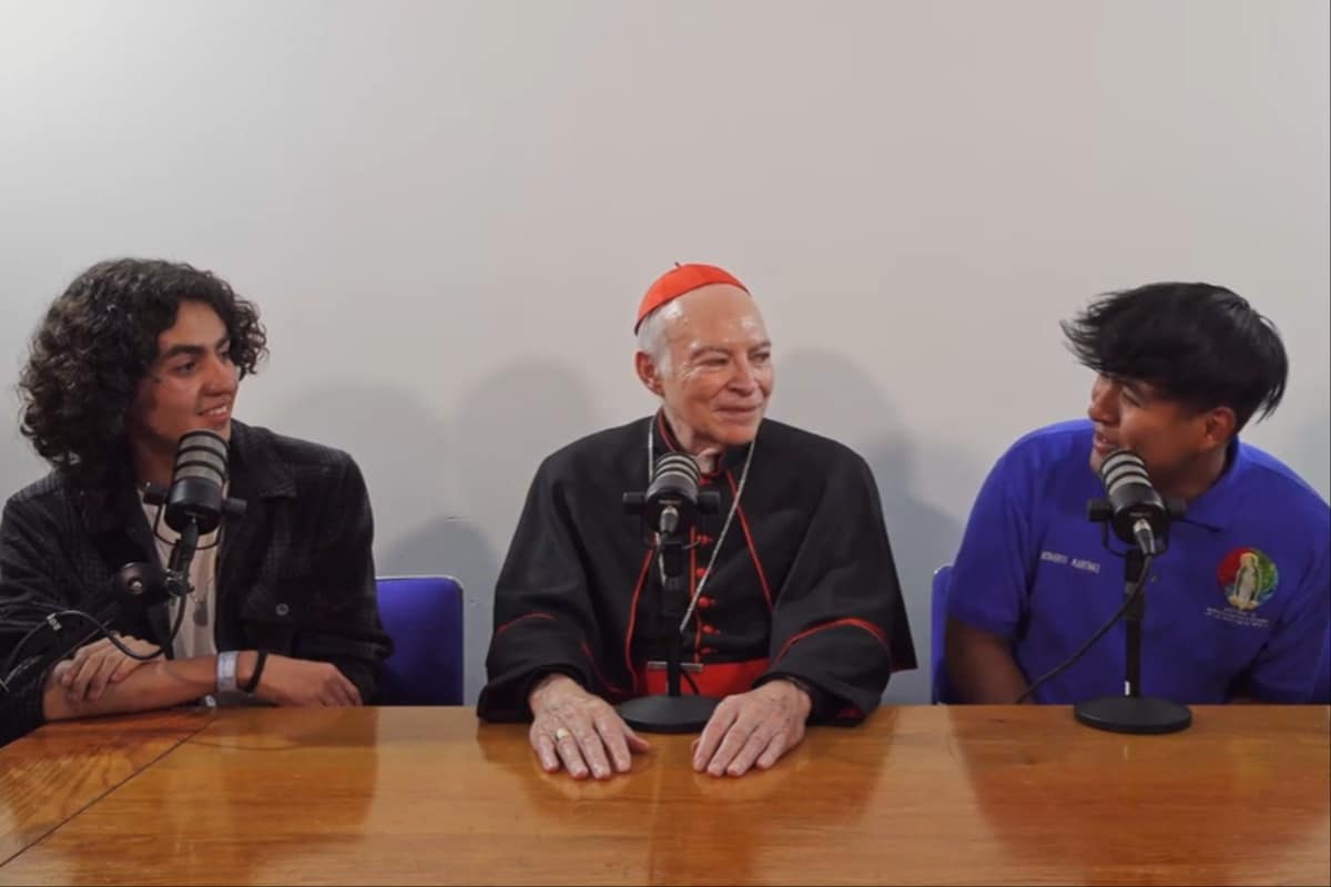 “Escuchamos, no juzgamos”: Cardenal Aguiar estrena podcast de la Arquidiócesis de México para jóvenes