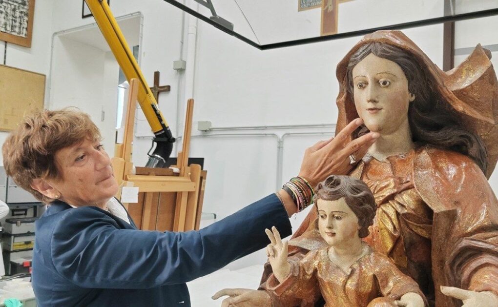 Virgen de Montserrat llamada la Morenata de los Papas