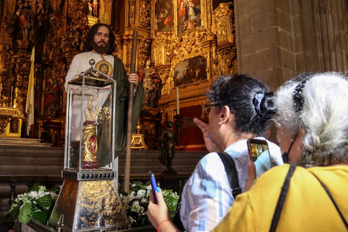 ¿Cómo hacer una Novena para pedir la intercesión de un santo?