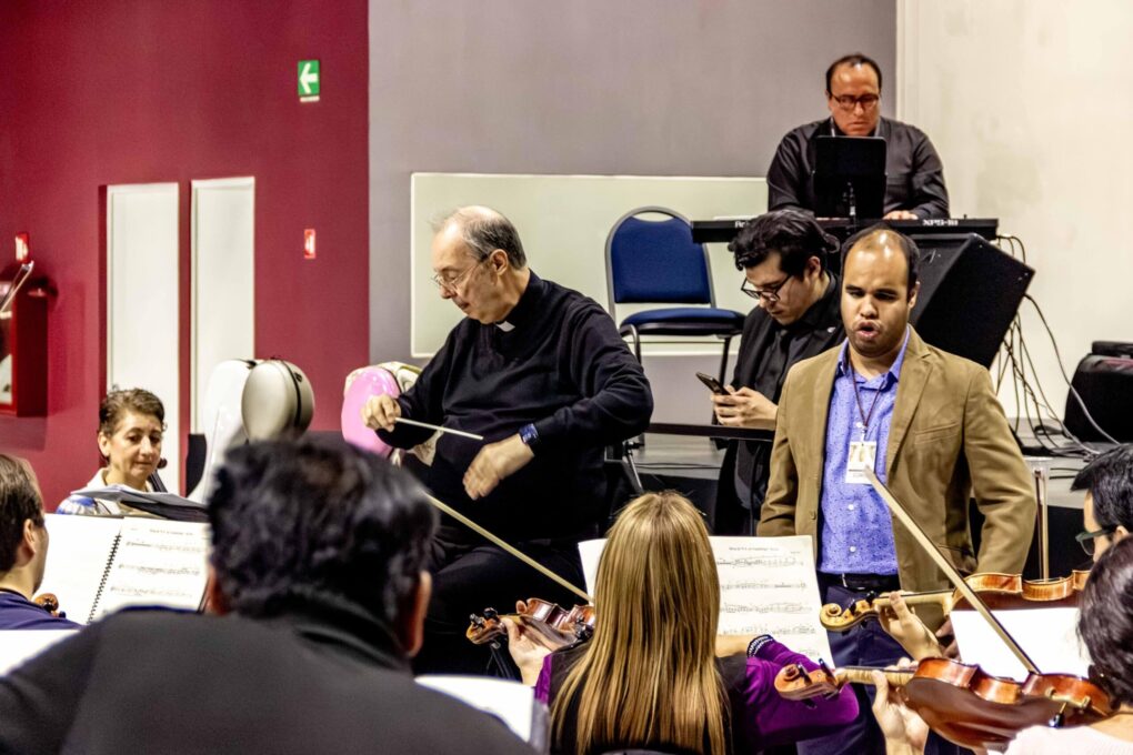 Ensayo Monseñor Frisina y Alan Pingarrón