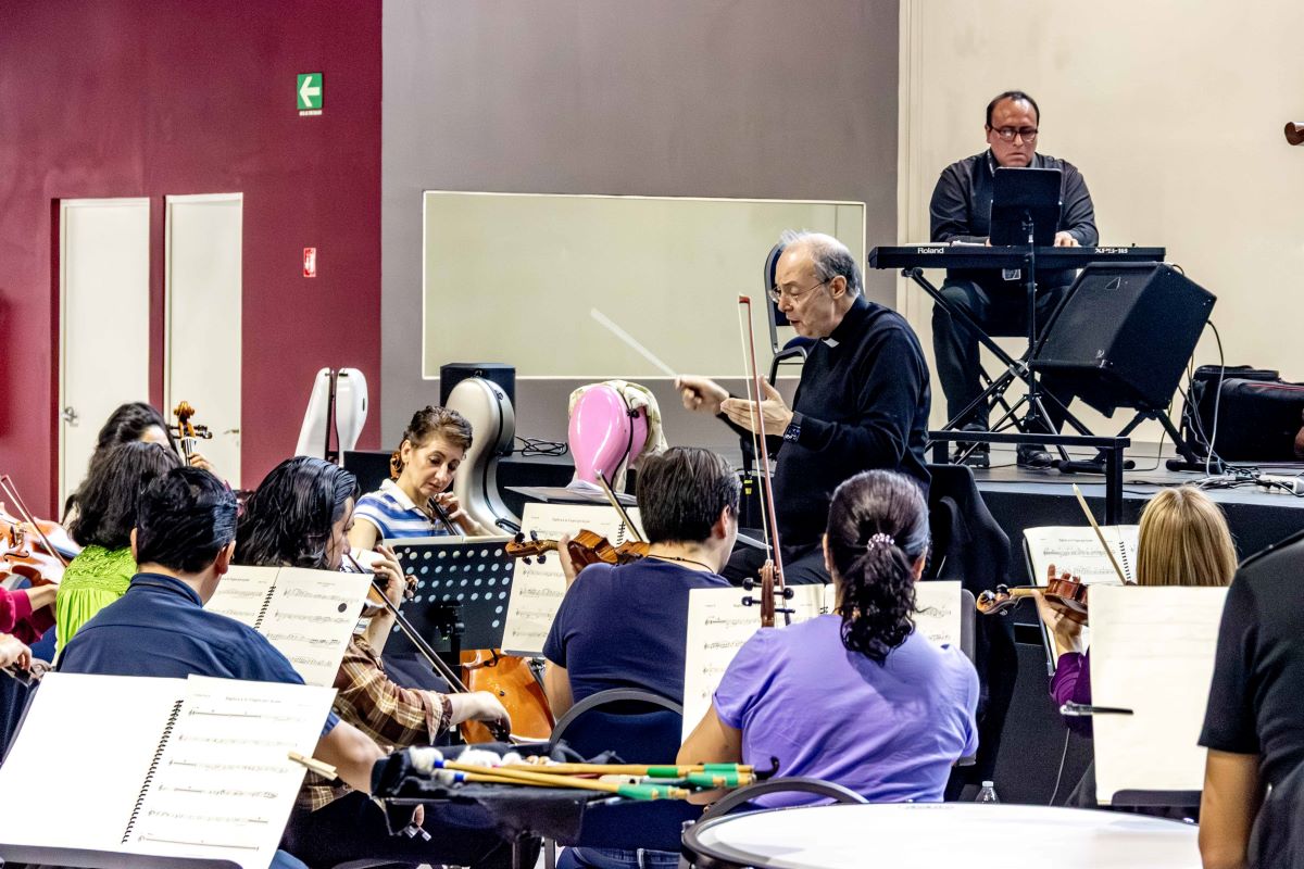 Liturgista del Papa en México: "La música es una manera natural de amar a Dios"