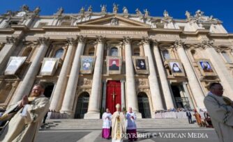 El Papa León XIV canoniza a siete nuevos santos y llama a vivir en la esperanza de Dios