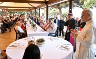 9 prejuicios sobre los pobres que el Papa corrige